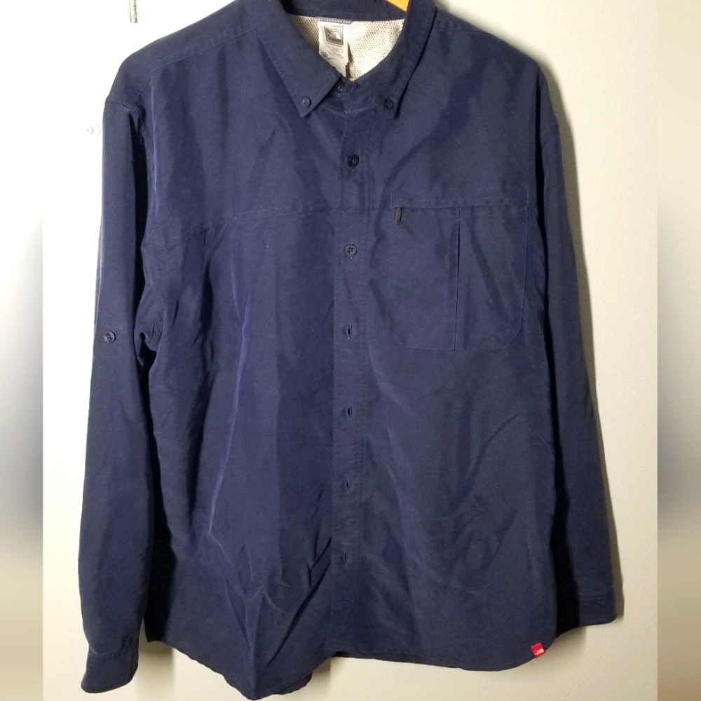 North Face mens long sleeve shirt